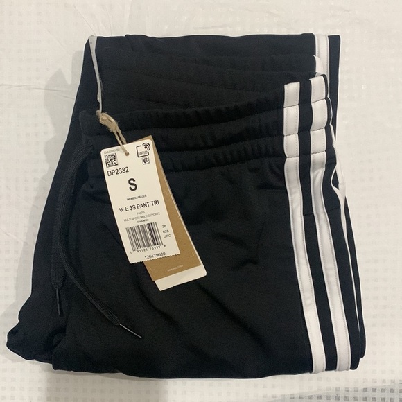 New Women’s Adidas 3 Stripe Jogger Pants Black White - Picture 4 of 13